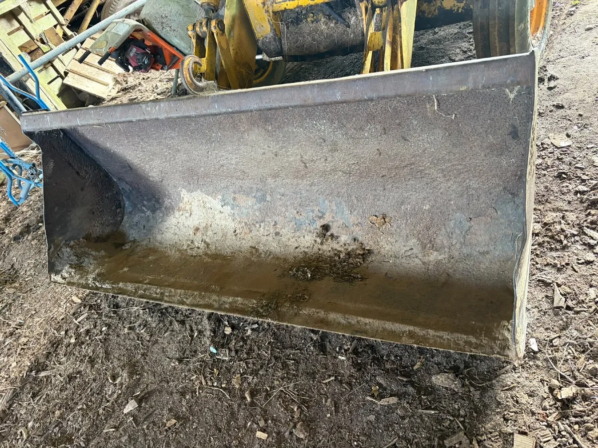 JCB - Image 4