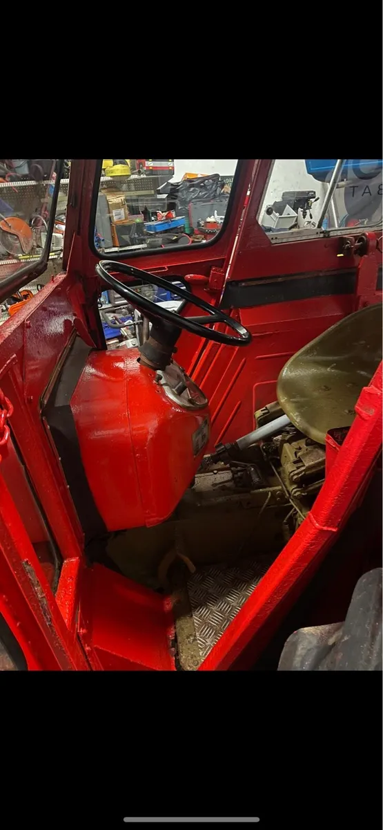 Vintage zetor tractor 4712 with quicke loader - Image 3