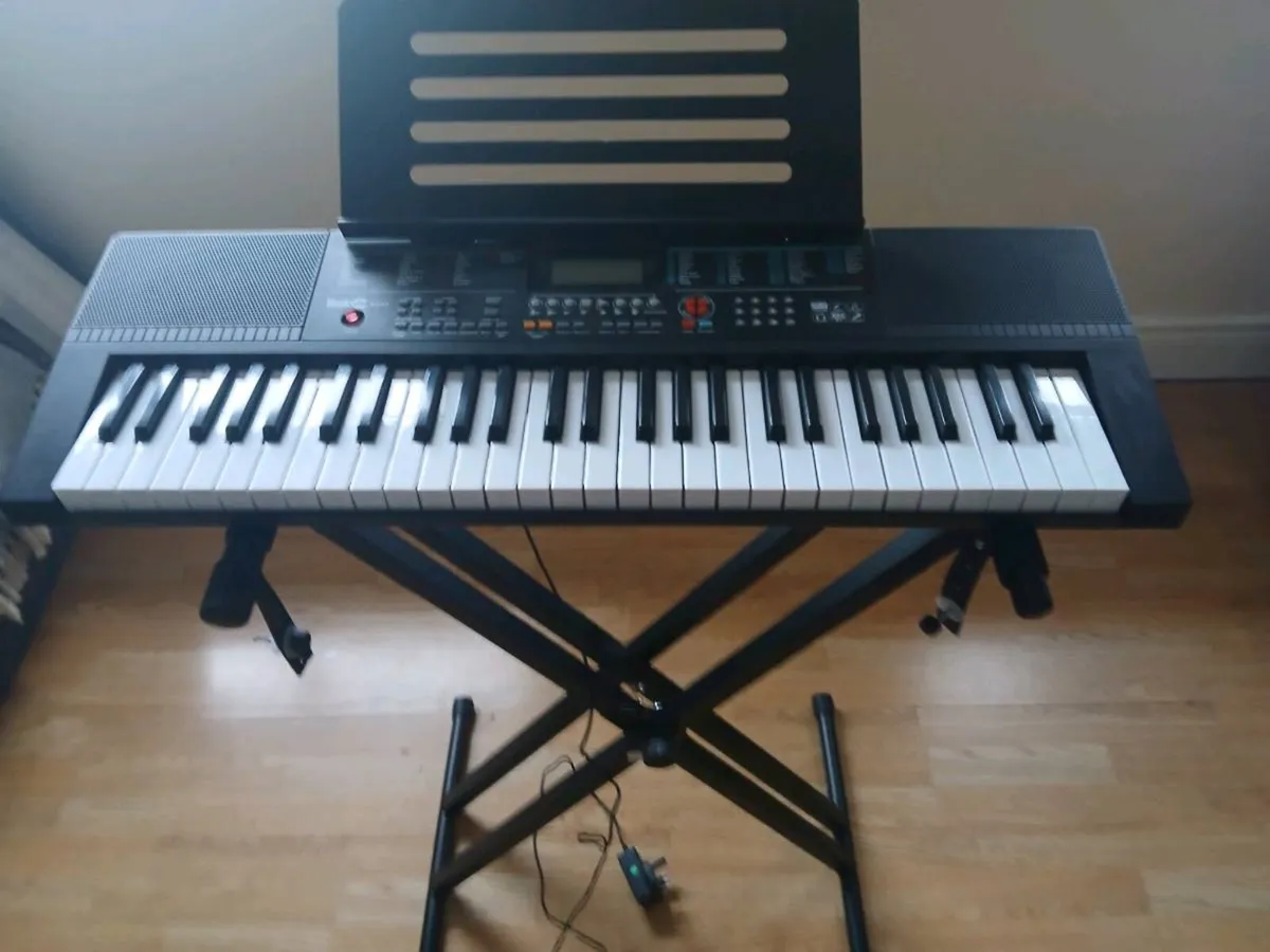Electronic Keyboard - Image 1