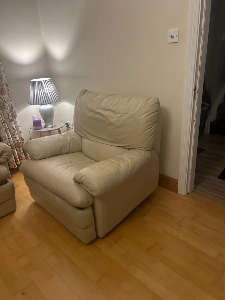 Cream leather sofa set - Image 3