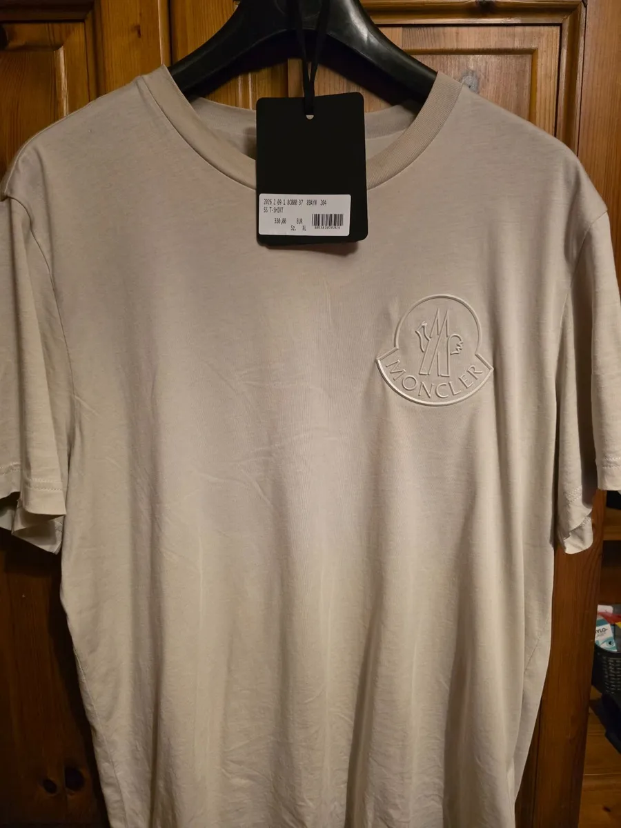 Mens moncler t shirt - Image 1