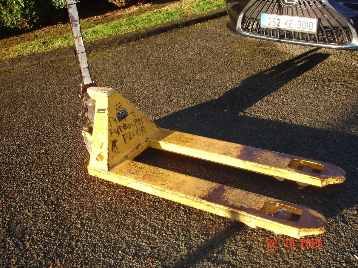 Pallet  Truck - Image 2