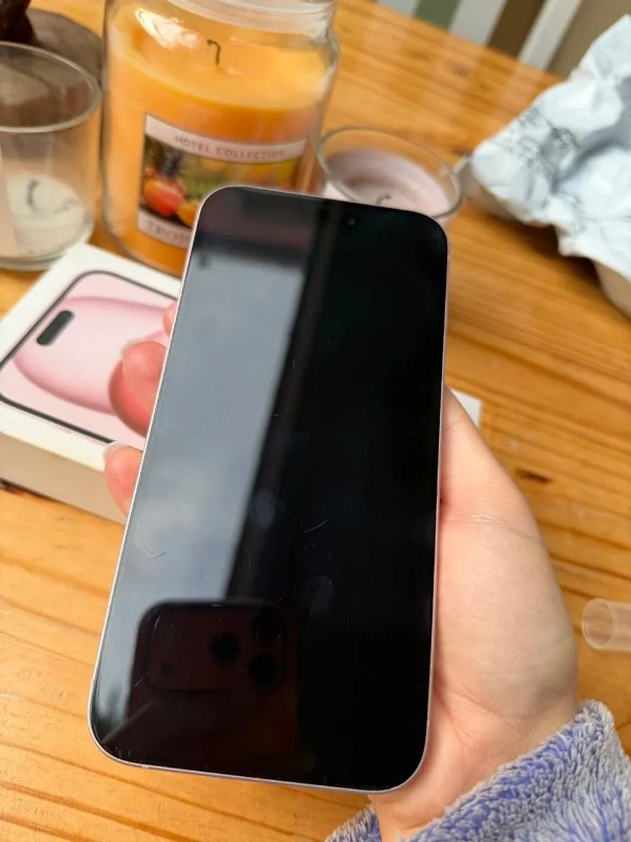iPhone 15 plus - Image 4