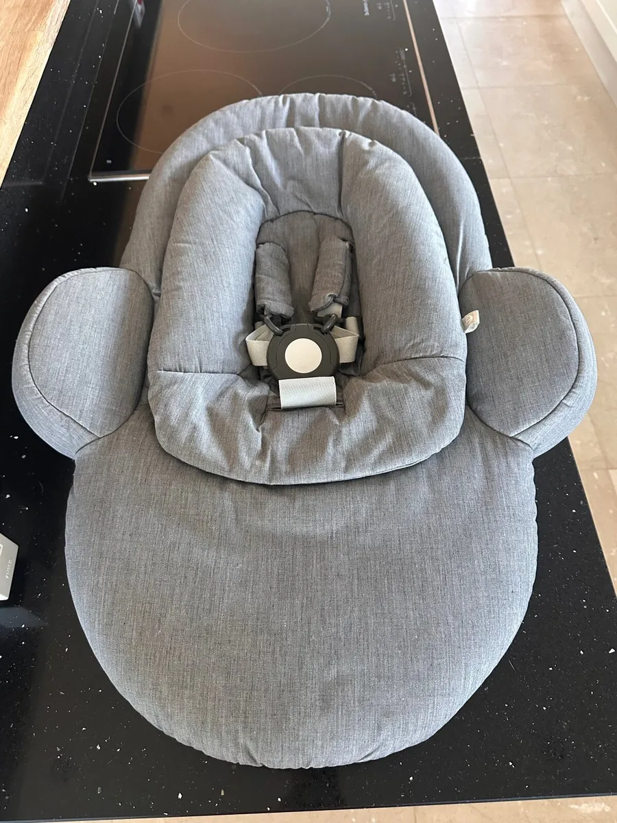 Stokke baby bouncer - Image 3