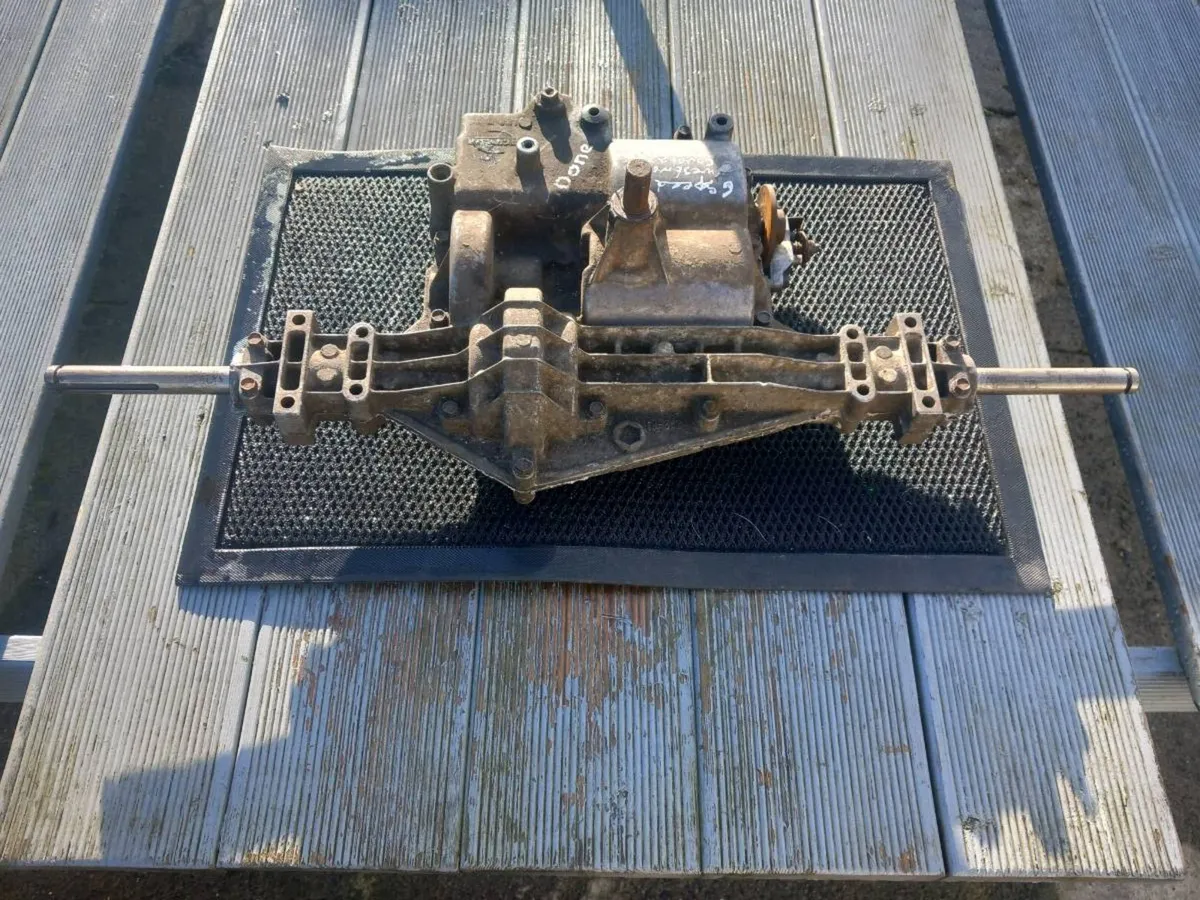 Countax/Westwood manual transmission for sale - Image 3