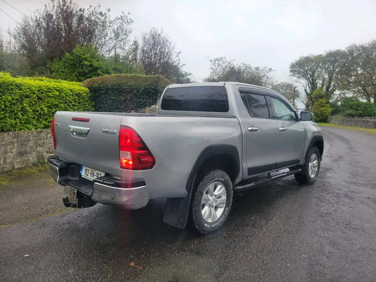 2019 Toyota Hilux - Image 4