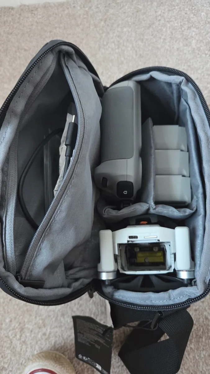 DJI Mini 4 Pro Fly More Combo –RC 2 Screen Control - Image 4