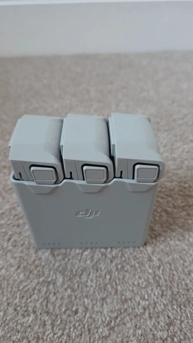 DJI Mini 4 Pro Fly More Combo –RC 2 Screen Control - Image 2