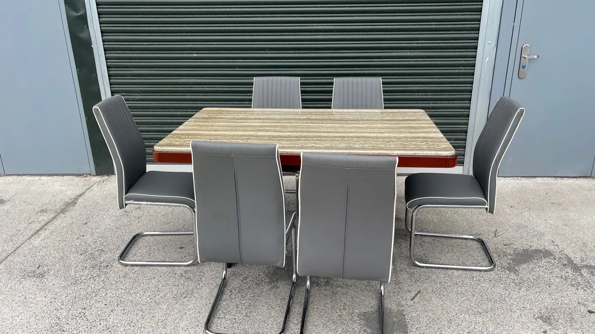 Dinning table with chairs - Image 1