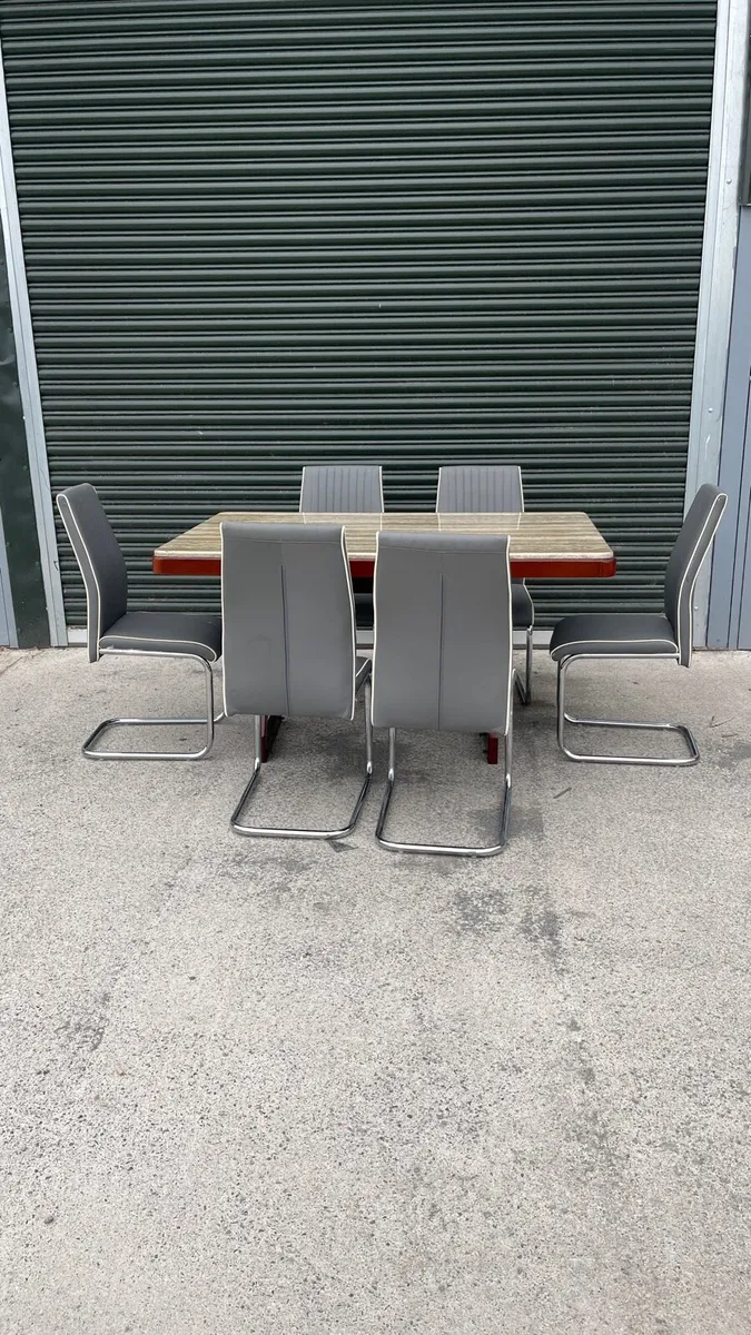 Dinning table with chairs - Image 4