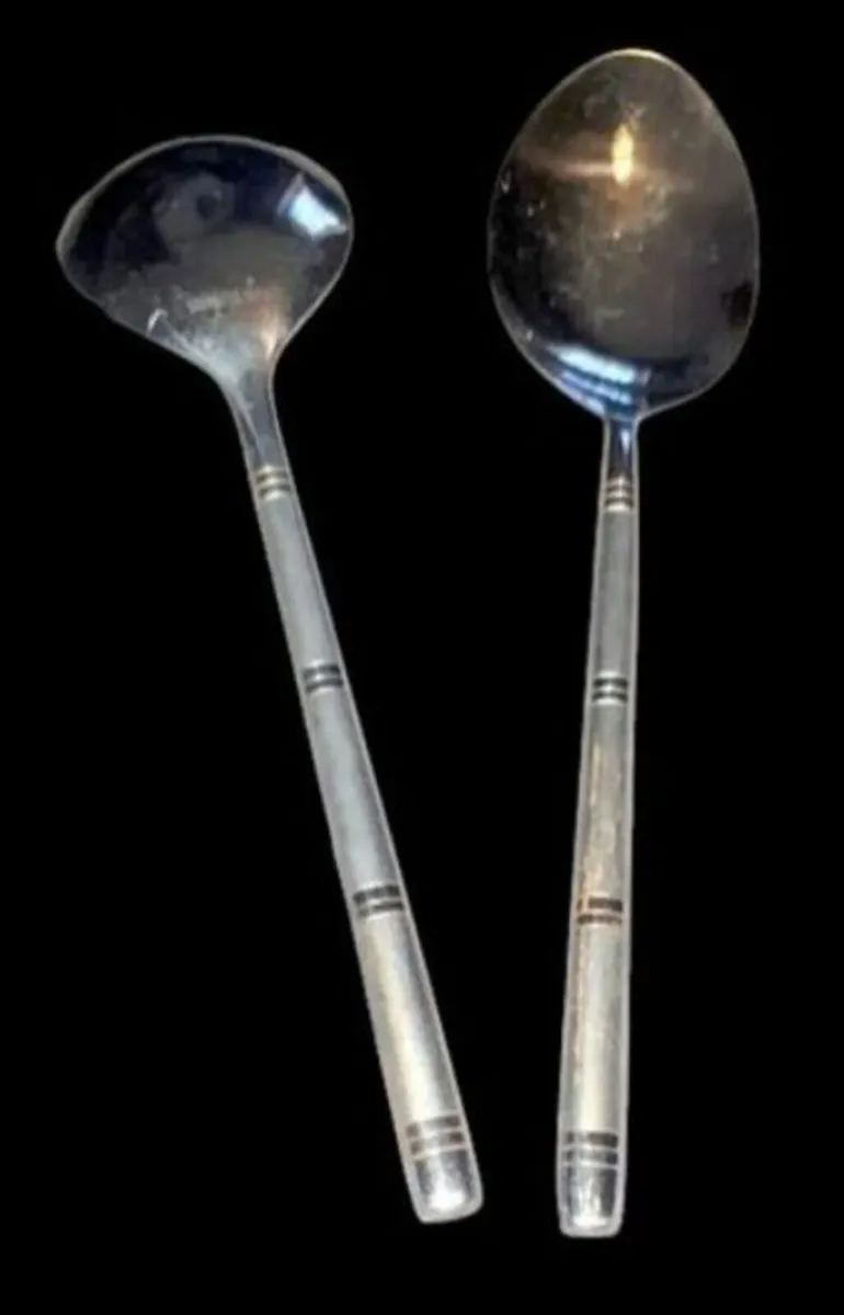 Vintage 'Canterbury' Cutlery Set - Image 2