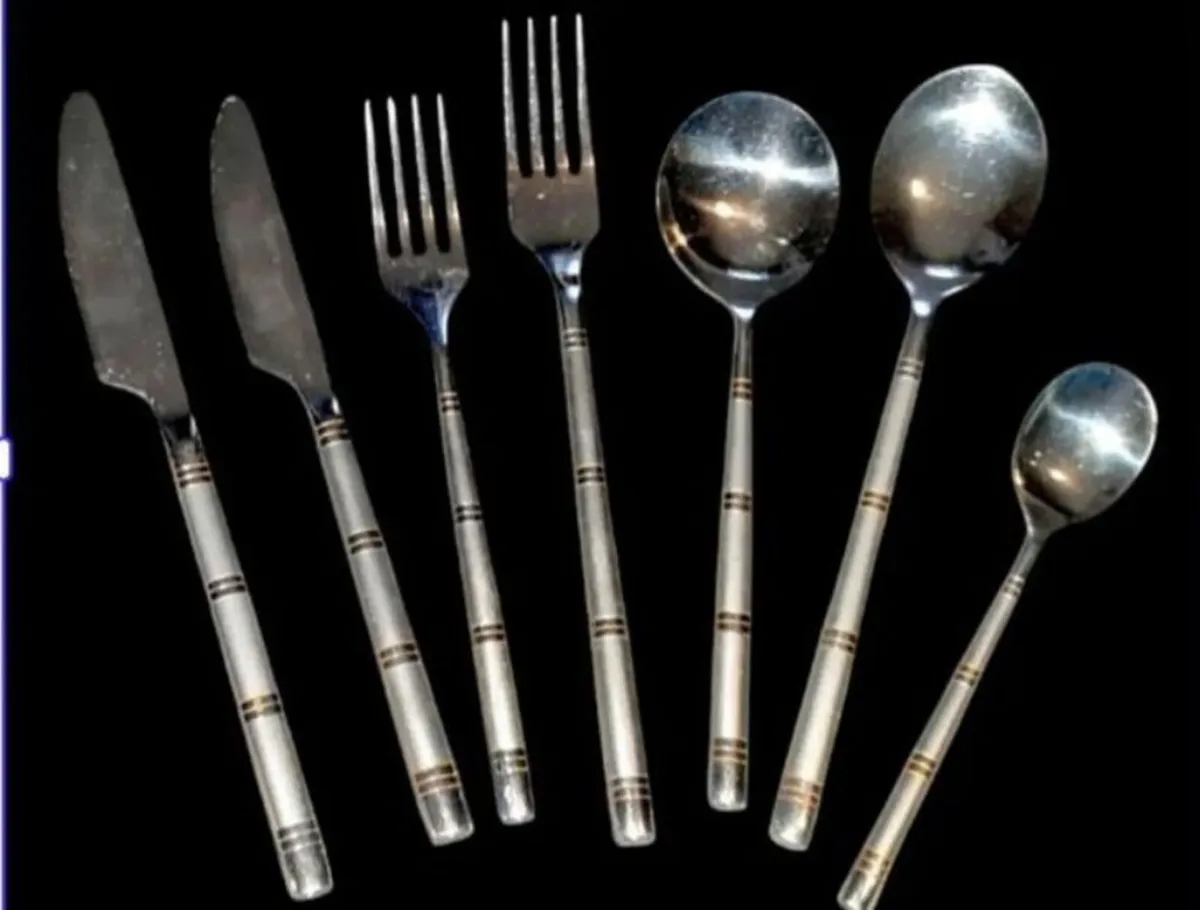 Vintage 'Canterbury' Cutlery Set - Image 4