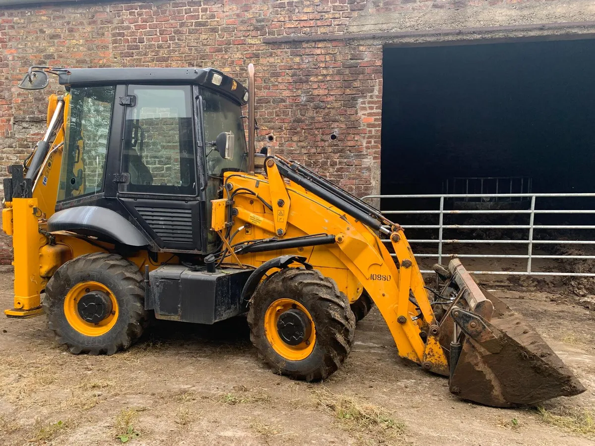 JCB 2CX BACKHOE (2013) - Image 1