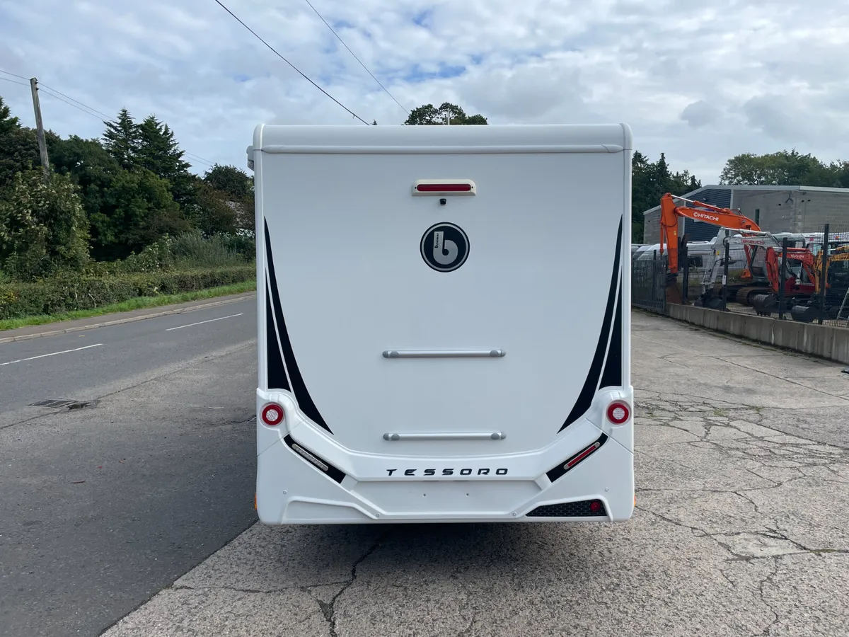 23 ROI Reg'd BENIMAR TESSORO T486 AUTO DROP BED - Image 4
