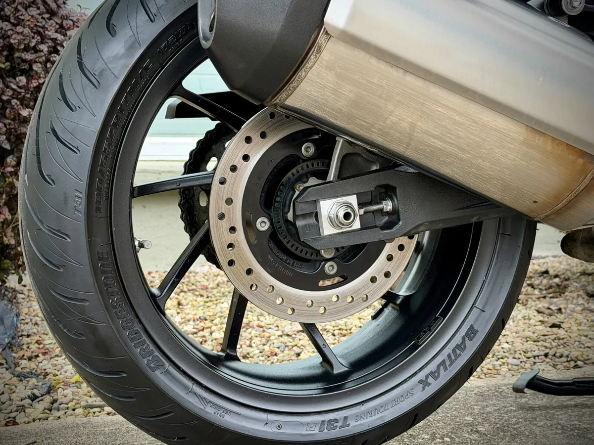 241 Honda NT1100 - Image 4