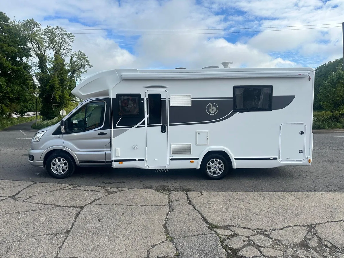 23 ROI Reg'd BENIMAR TESSORO T494 Auto, Island Bed - Image 2