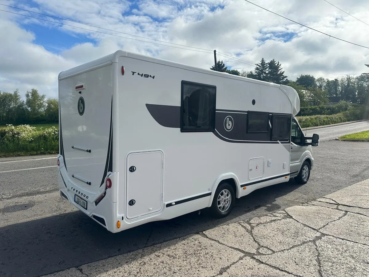 23 ROI Reg'd BENIMAR TESSORO T494 Auto, Island Bed - Image 4