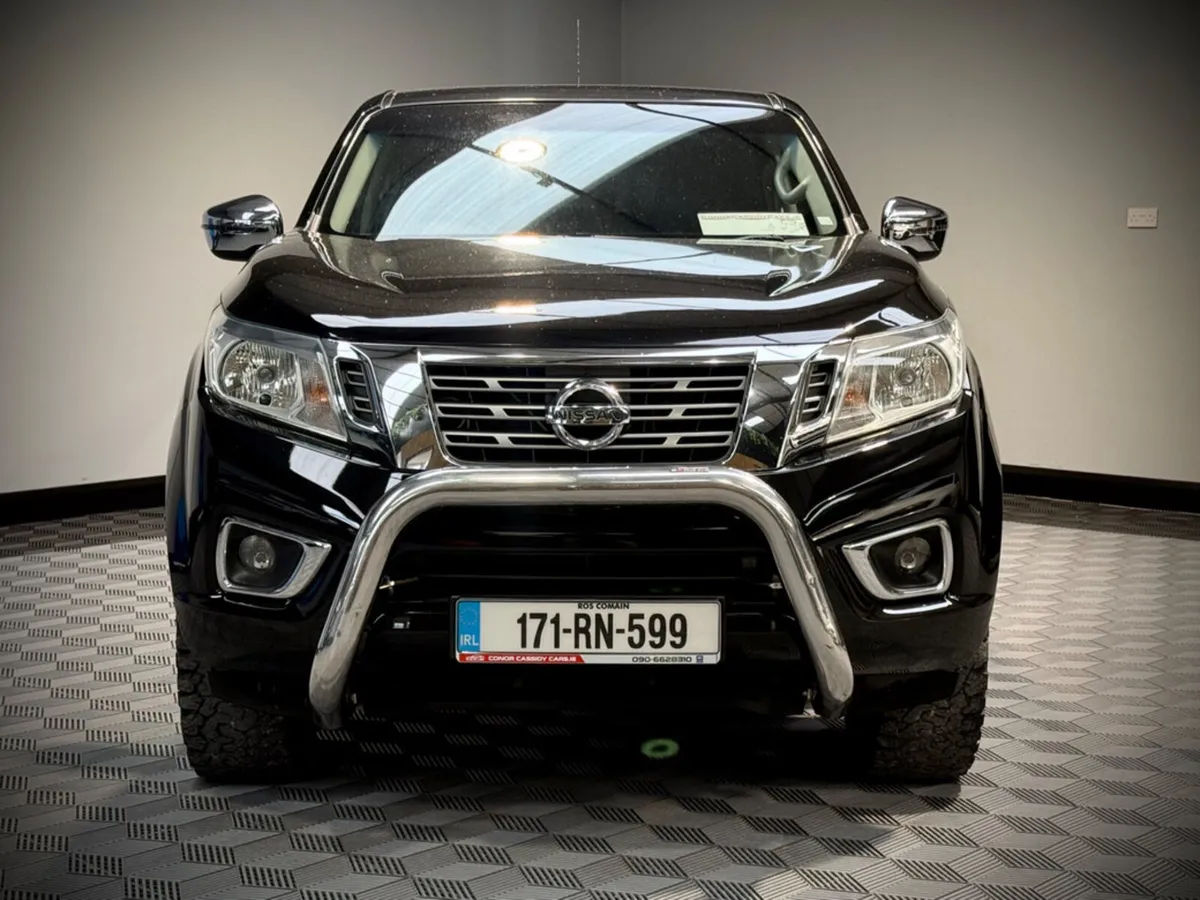 Nissan Navara NAVARA 2.3 DSL SVE // 1 OWNER FROM N - Image 2