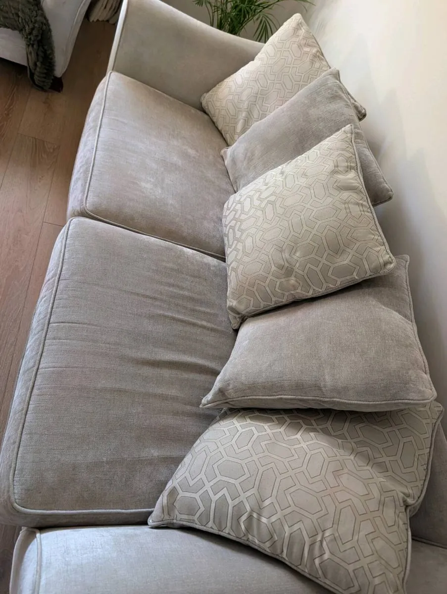 Sofa, 2 & 3 seater - Image 1
