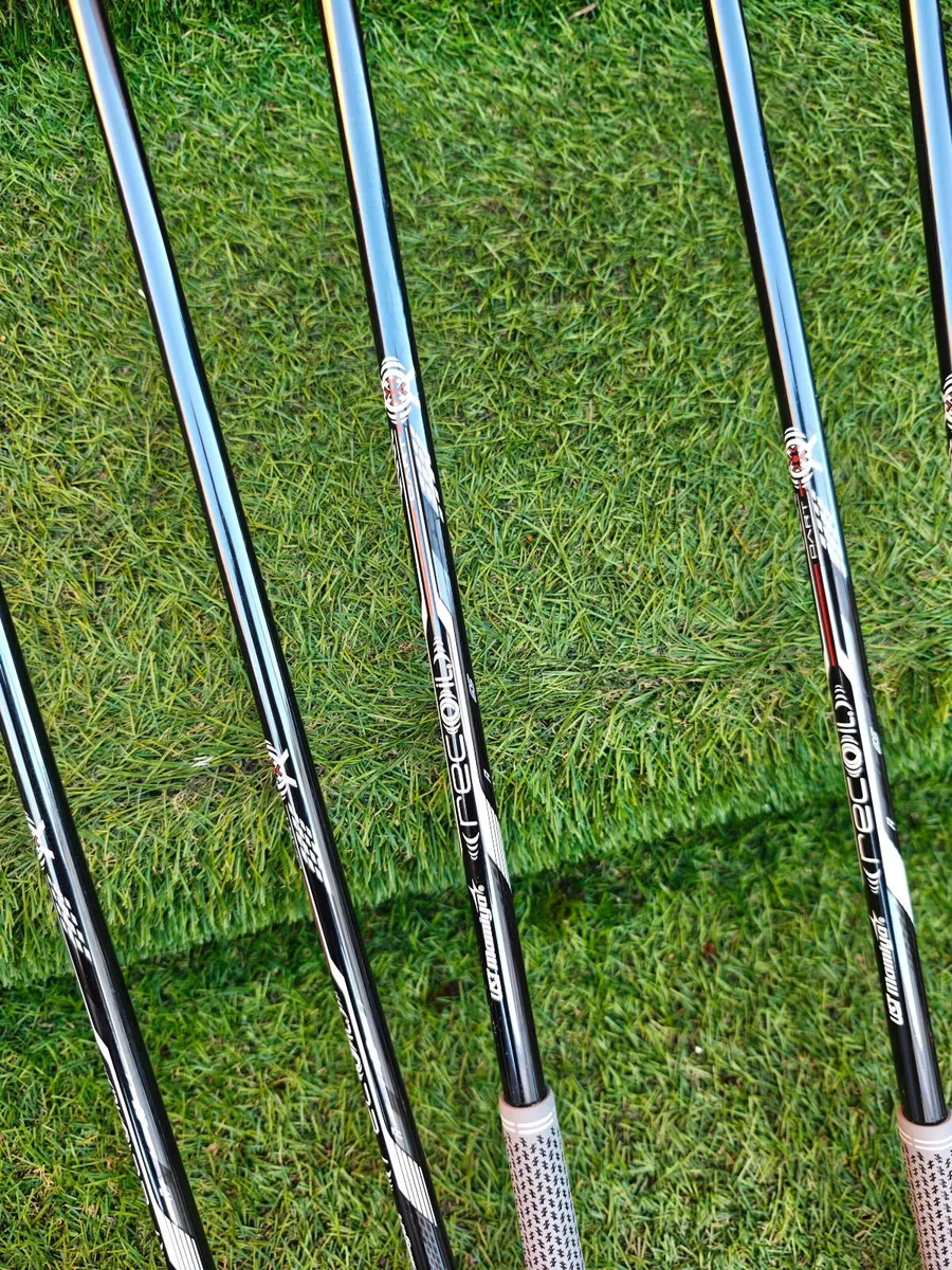 Left hand Wilson dynapower irons graphite - Image 3