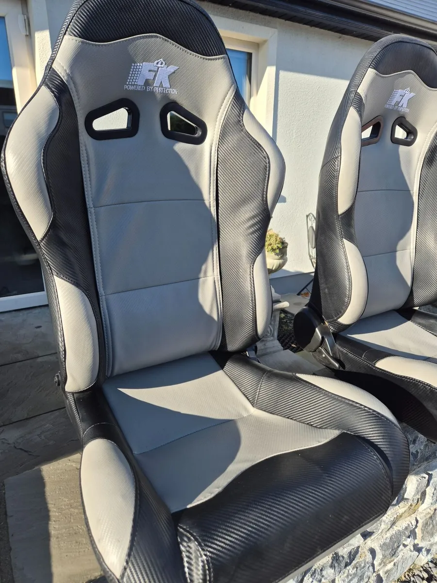 Sports seats - Image 1