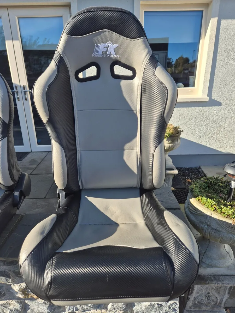 Sports seats - Image 3