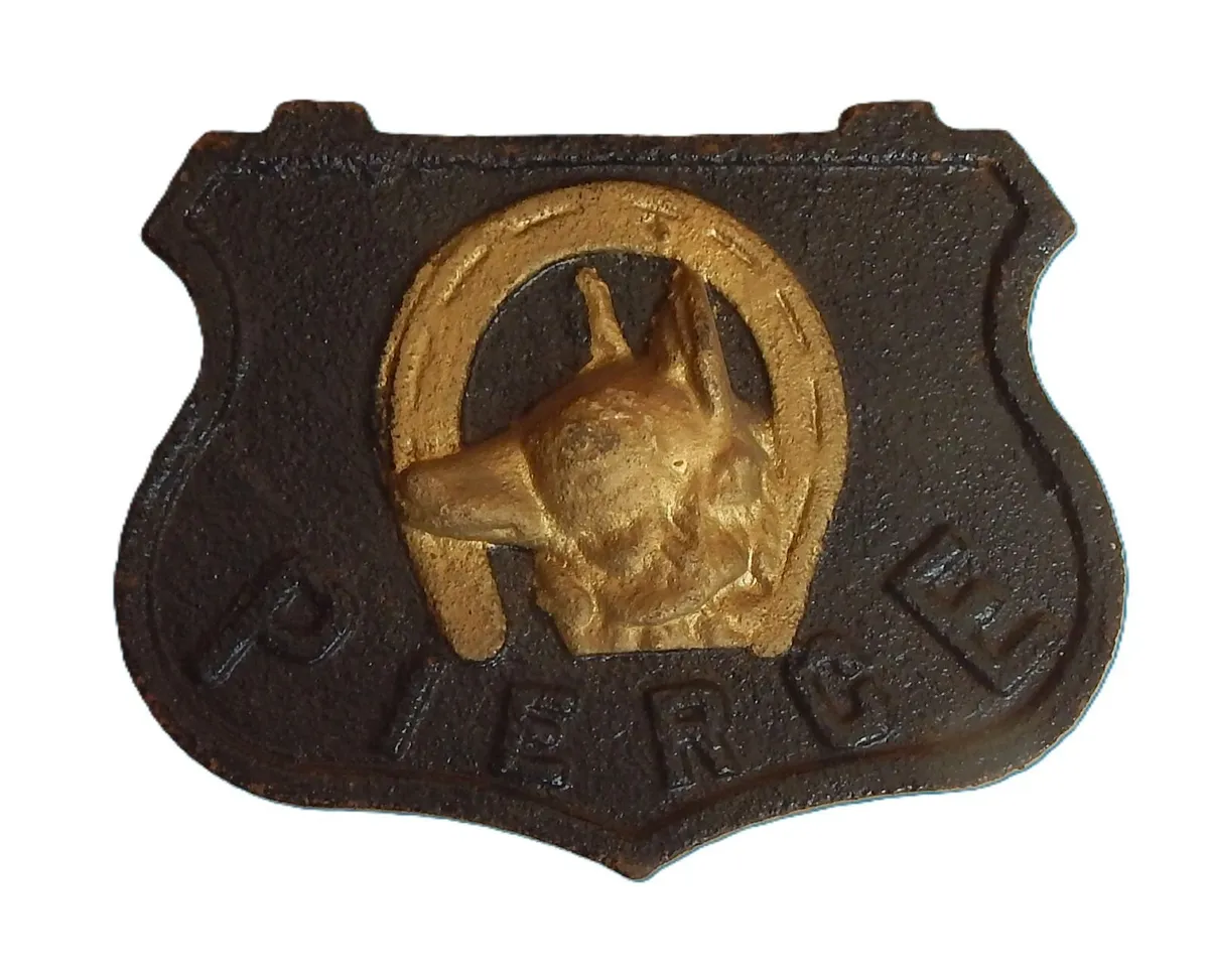 Vintage Pierce & Co Wexford Cast Iron Plate - Image 1