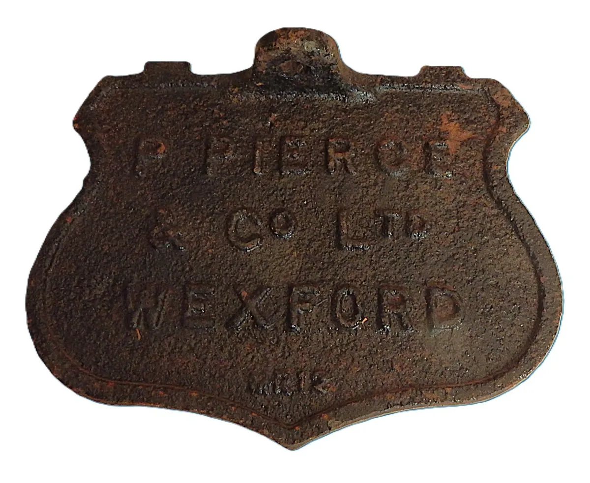Vintage Pierce & Co Wexford Cast Iron Plate - Image 3