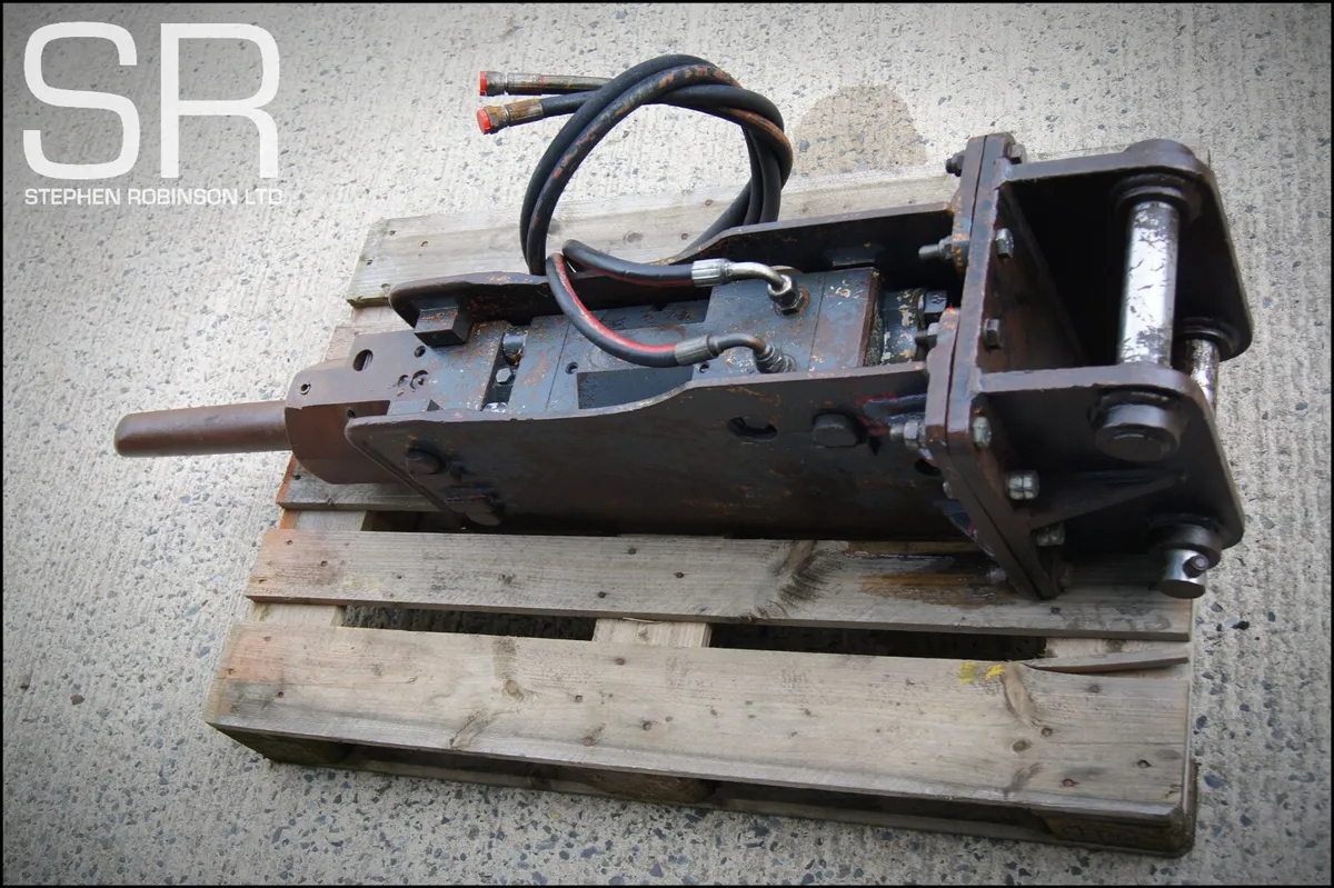 Takeuchi TKB-301 - 3-6 ton rock hammer - Image 3