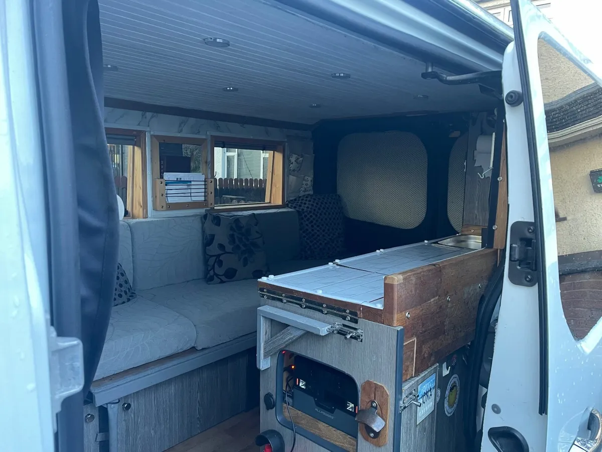 Campervan - Image 4