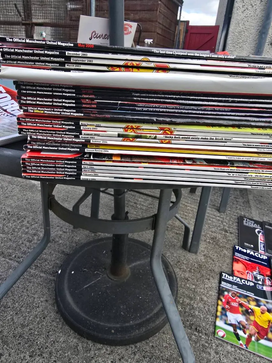 Man utd match programmes - Image 3