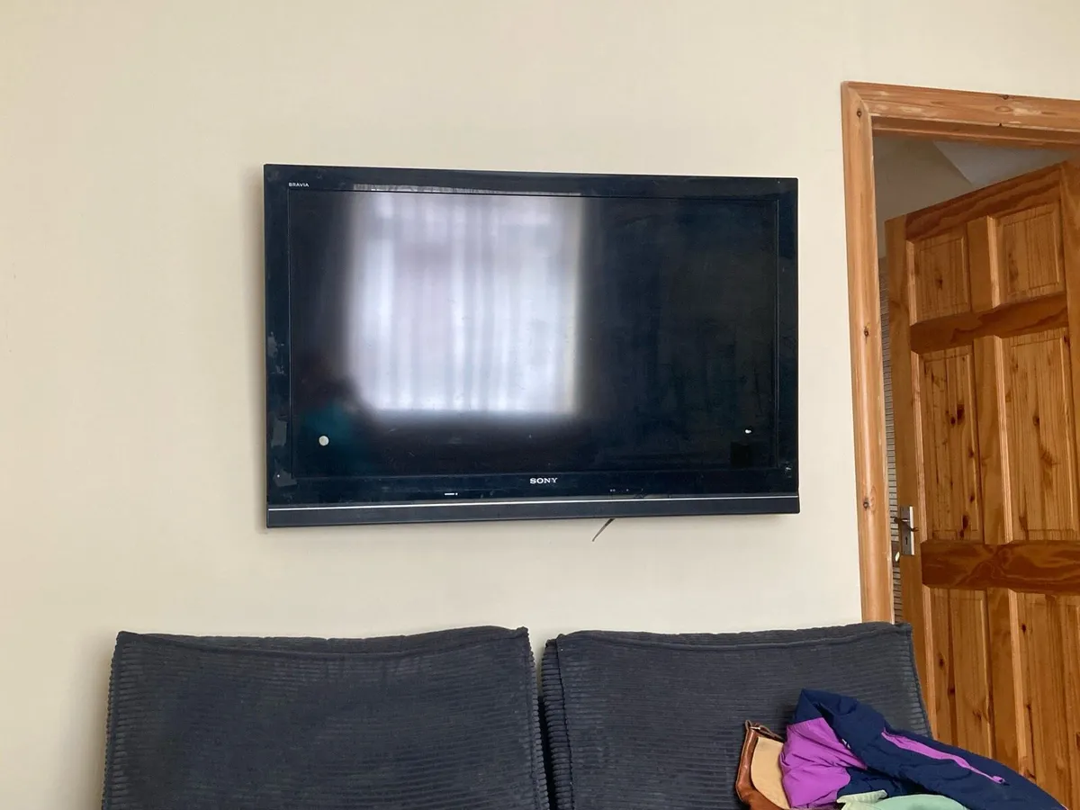 Sony Bravia TV - Image 4