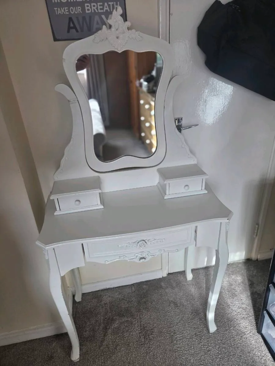 Dressing table - Image 2