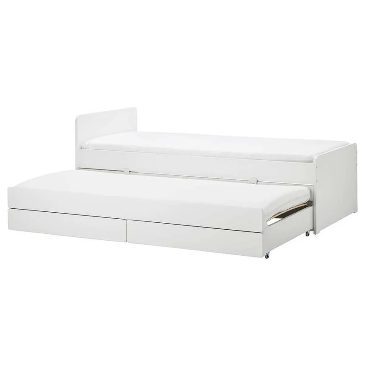 Single beds and two mattresses included - Image 3
