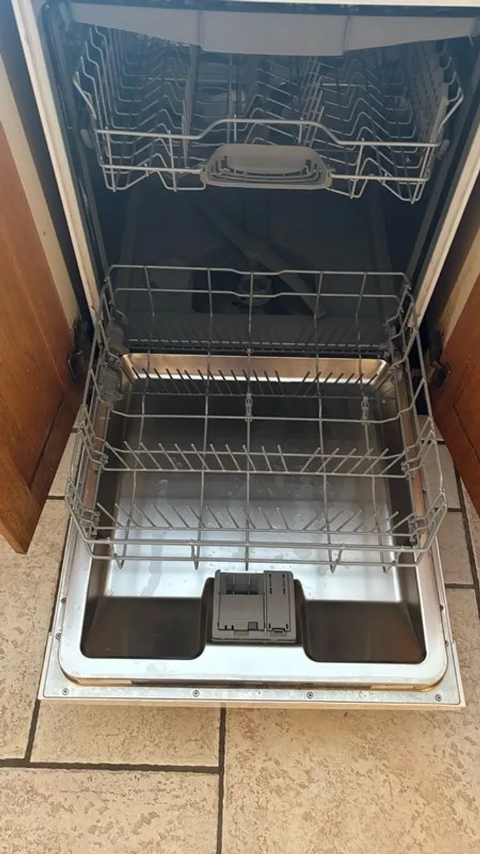 Bosch serie 2 dishwasher - Image 4