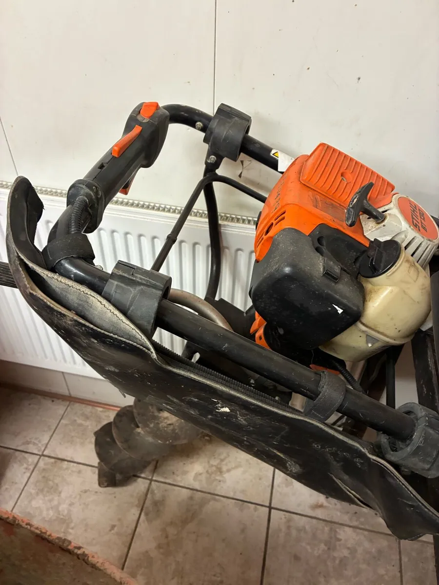 Auger - Image 2