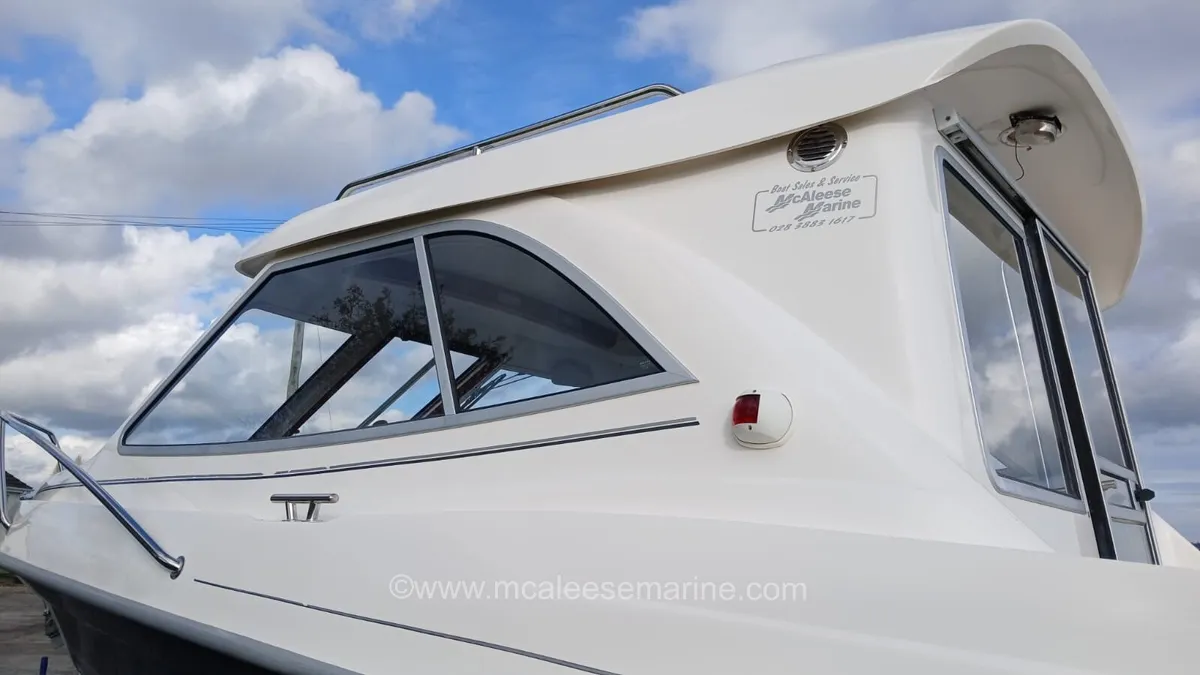Flipper 630CC powered with a Mariner 100HP - Image 4
