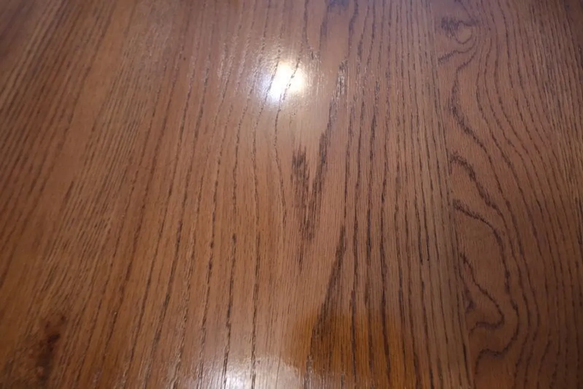 Solid Oak Dining table - Image 4