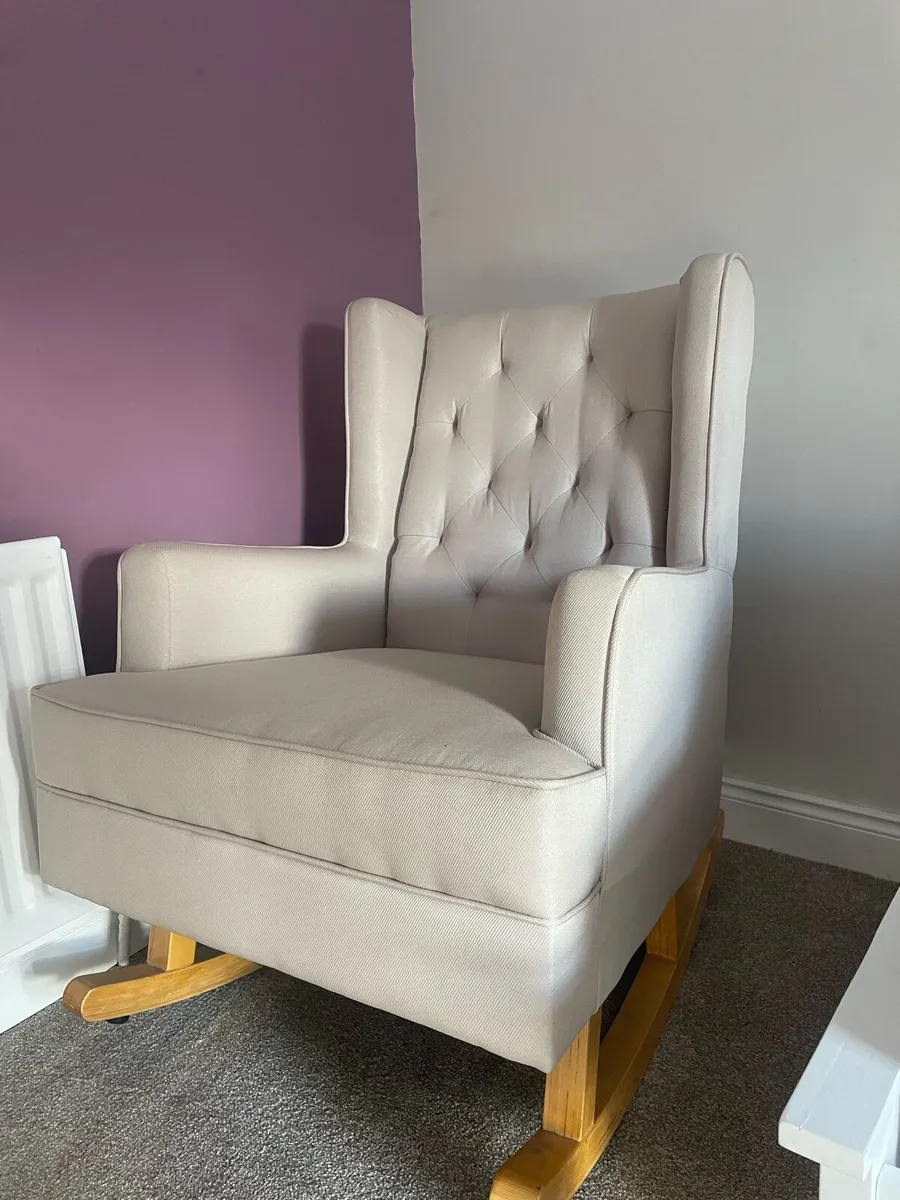 Nursery chair - Image 1