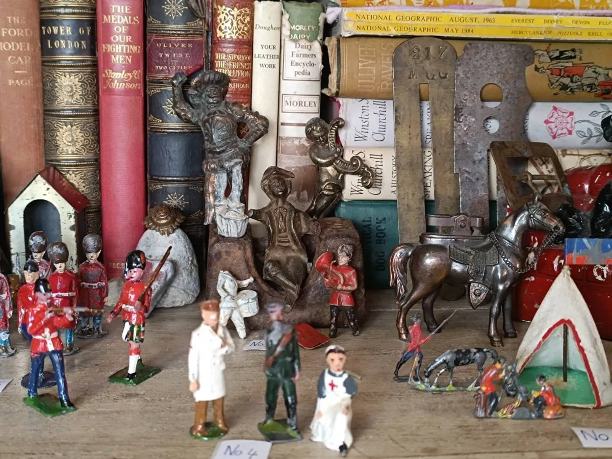 Antique Britians Lead - Image 4