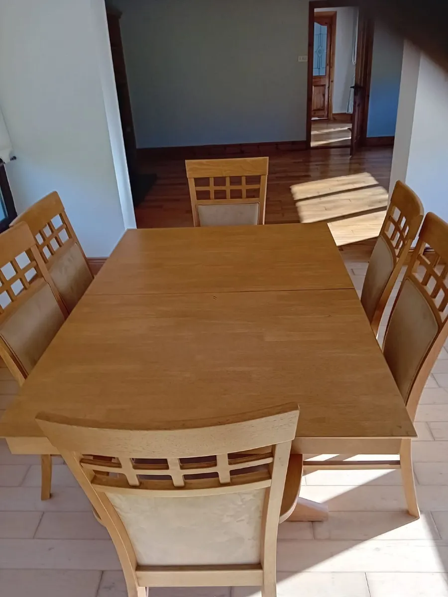 Table and 6 chairs - Image 4