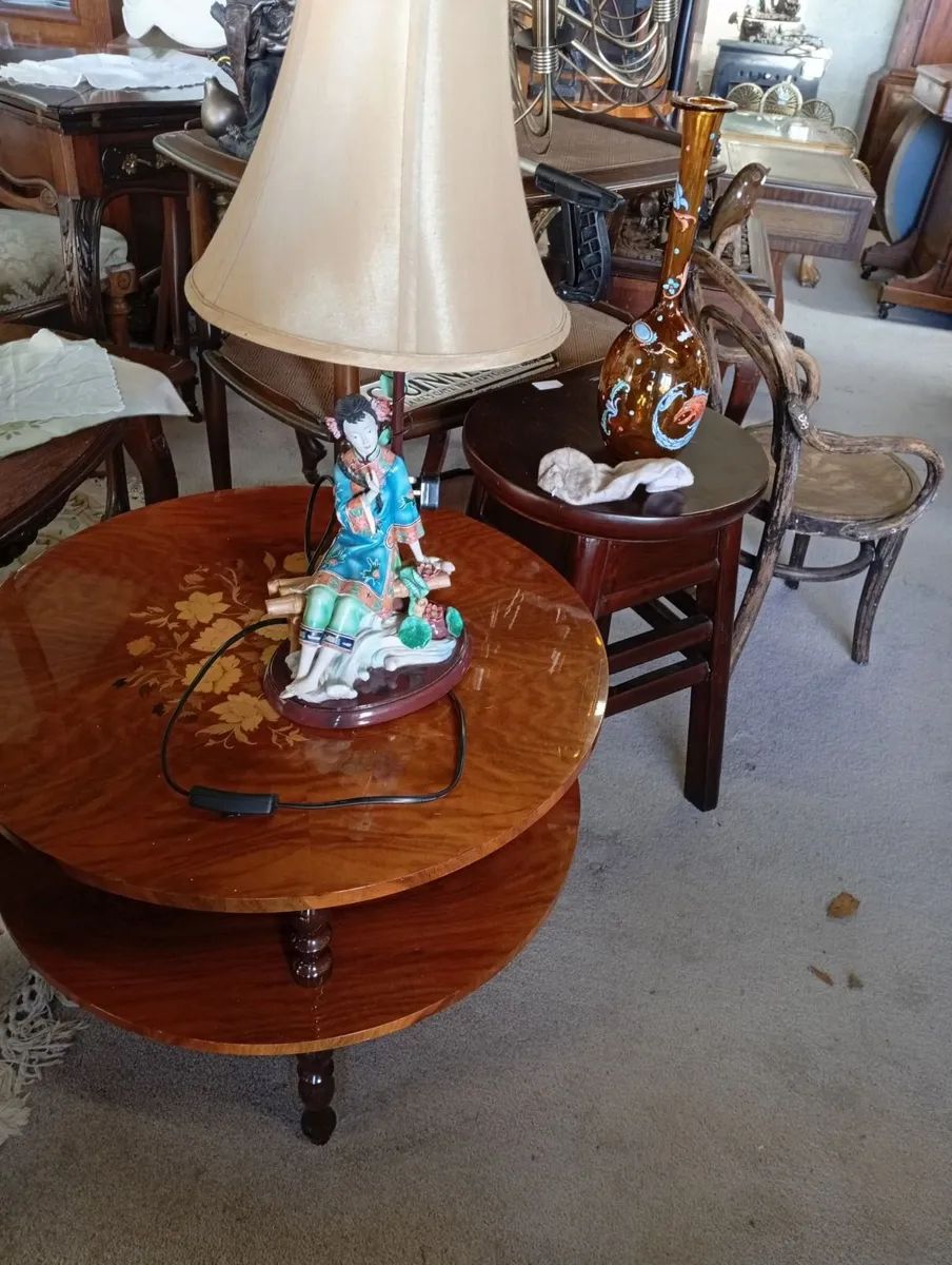Vintage Chinese porcelain lamp - Image 3