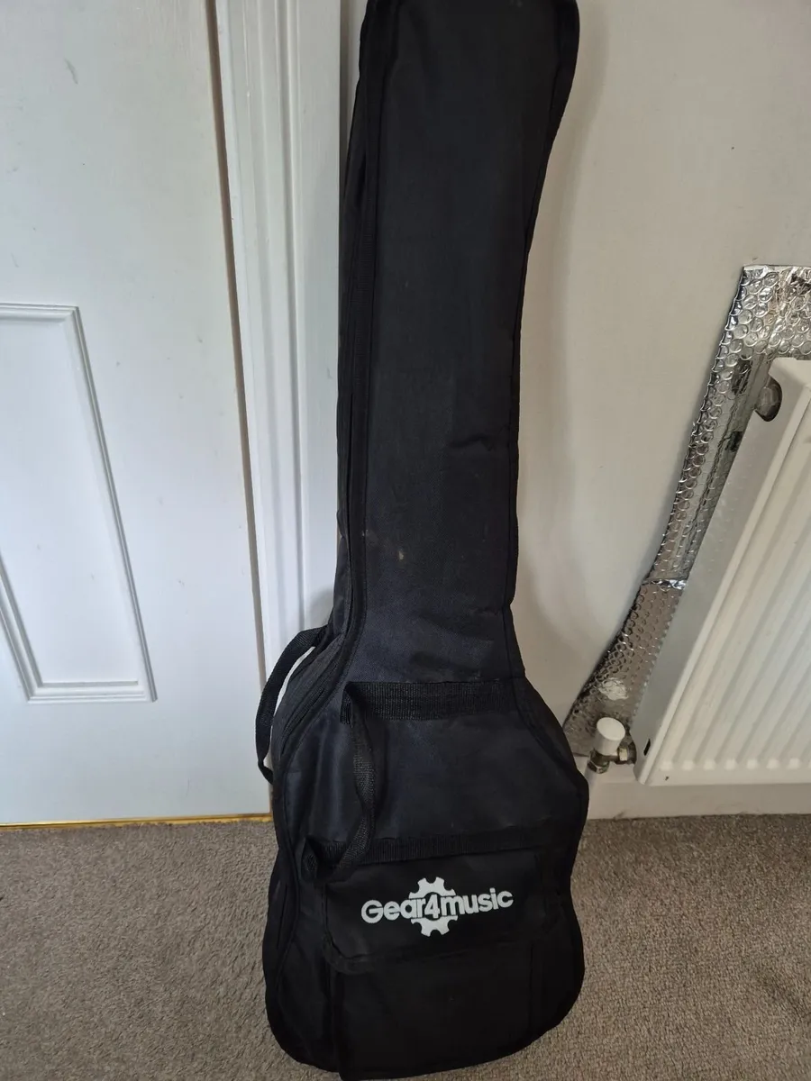 Electric guitar with Amplifier - Image 1