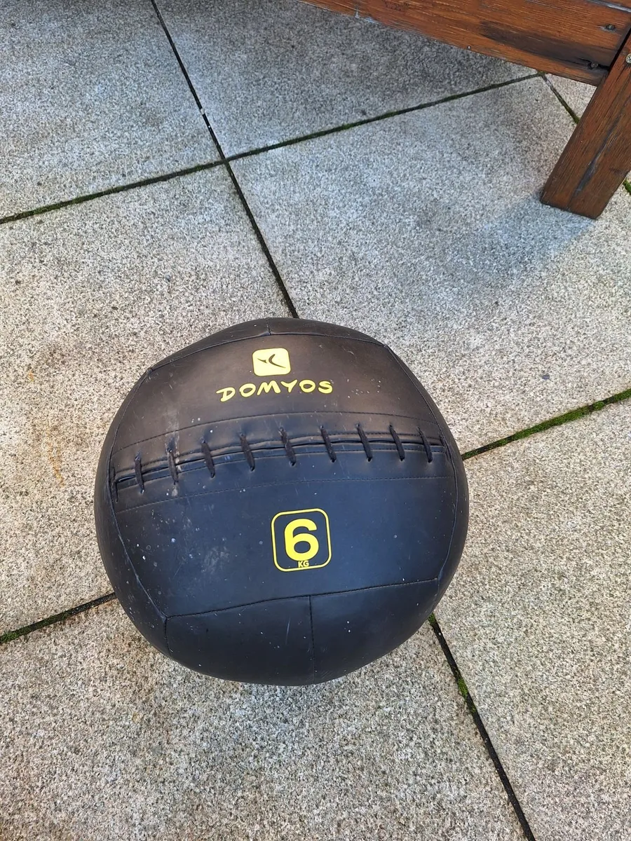 Wall ball