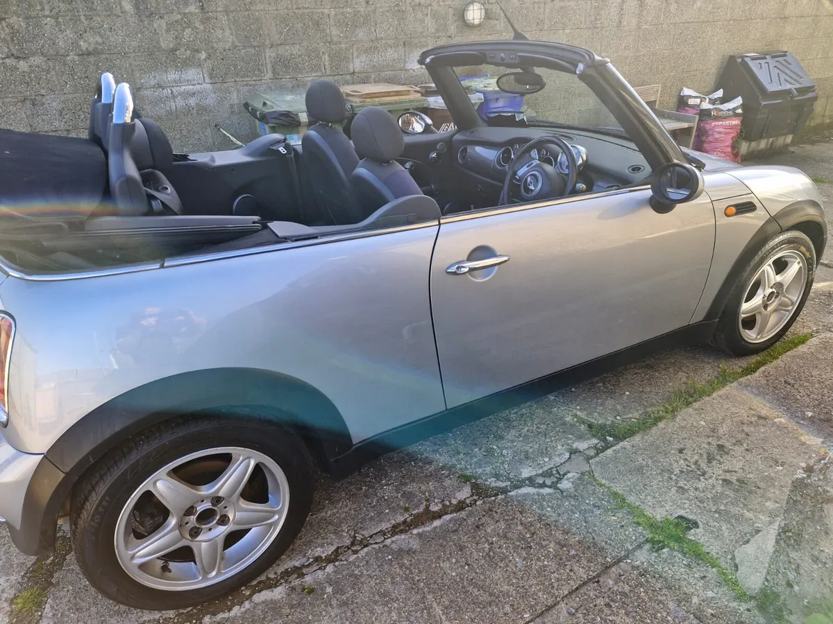 Mini cooper convertible - Image 2