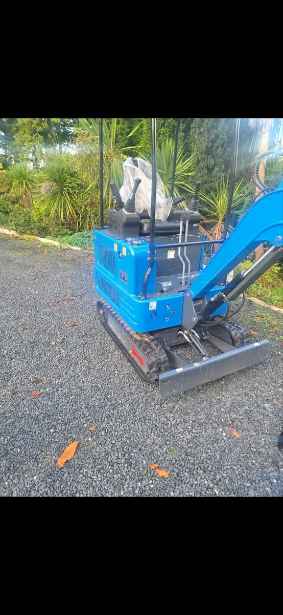 Machpro/Rippa Kubota engine mini digger - Image 3