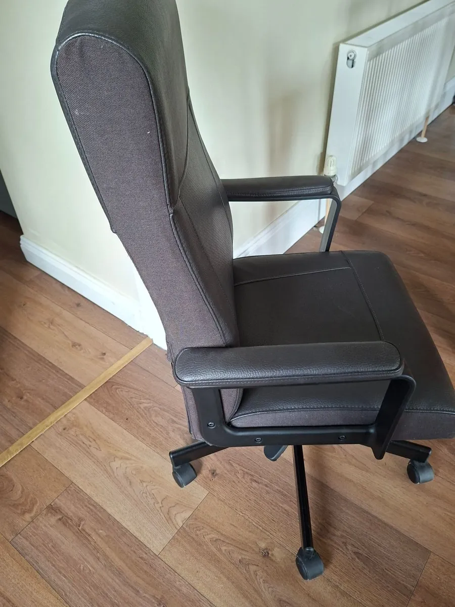 Office Chair - Image 1