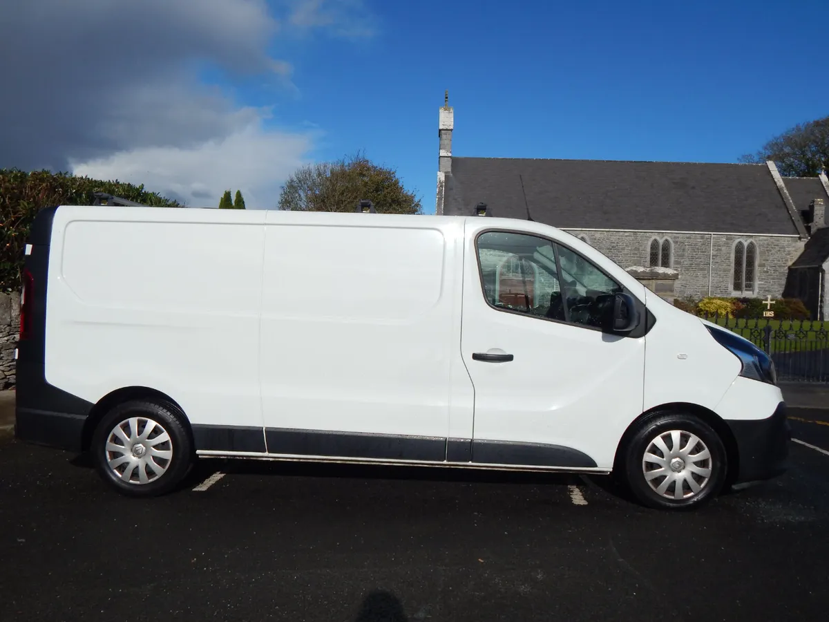 2021 Renault Trafic Business CVRT 10/27 - Image 1