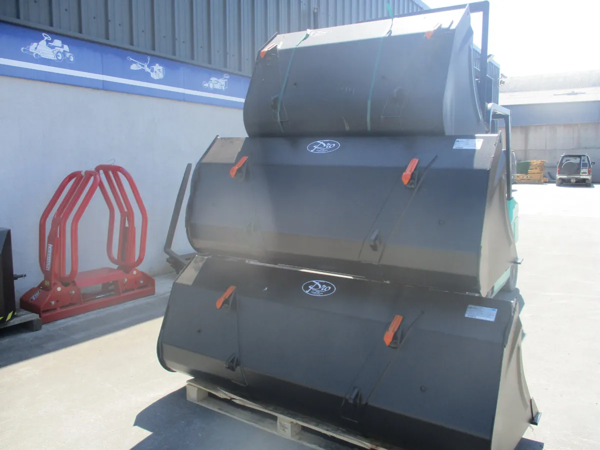Nugent bale grab loader attachments - Image 3