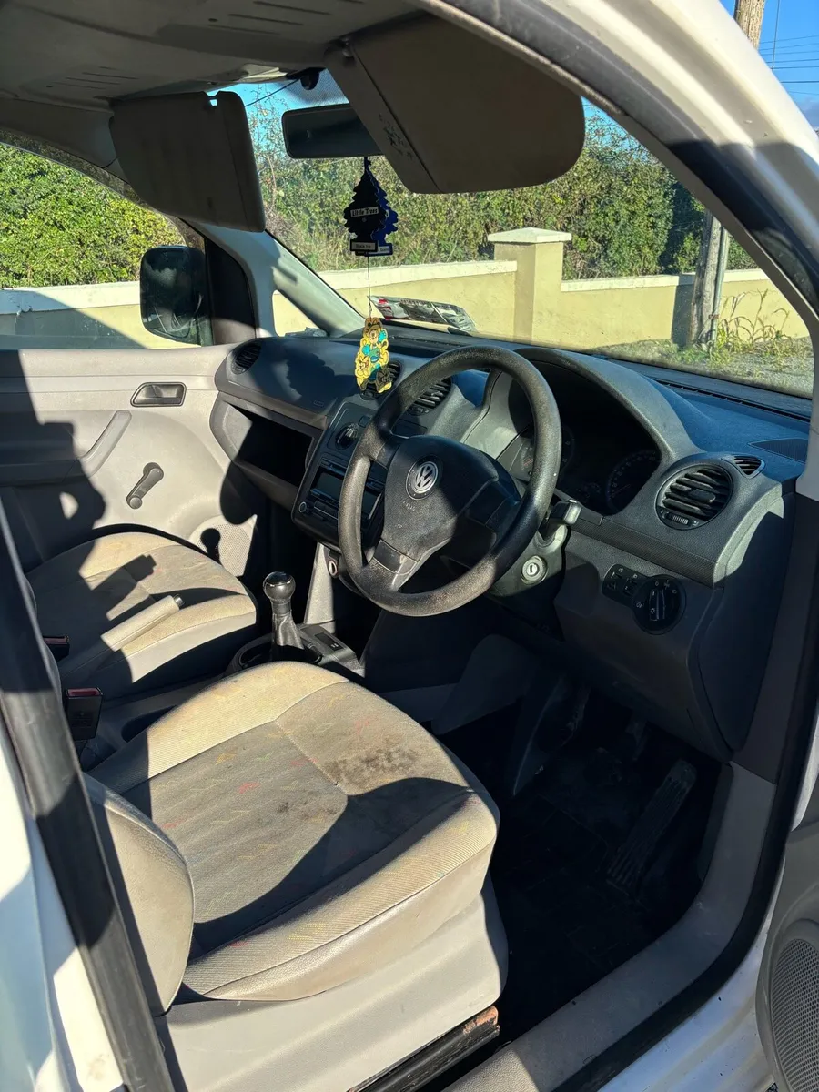 Volkswagen Caddy - Image 2